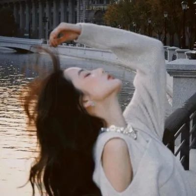 拟行路难十八首